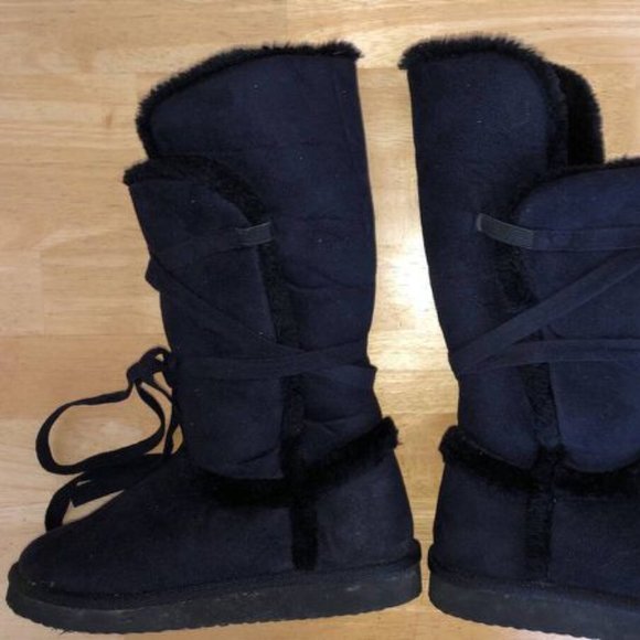 Black Winter Boots - Picture 2 of 3